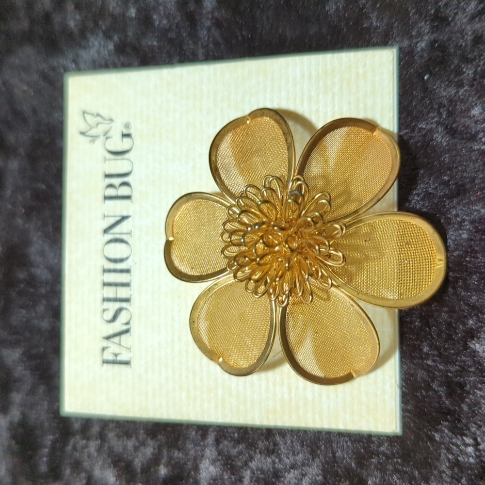 Fashion Bug Vintage Gold Tone Mesh Screen Flower Brooch New On Card